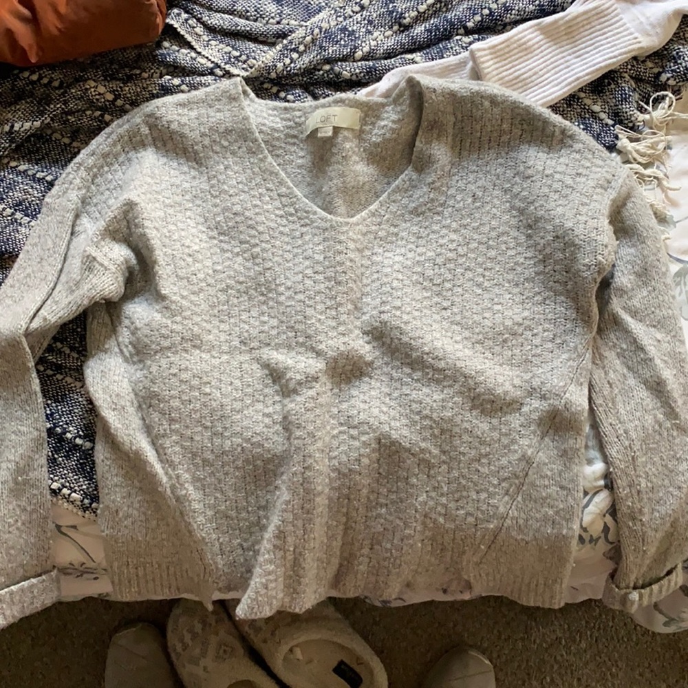 Loft sweater size S